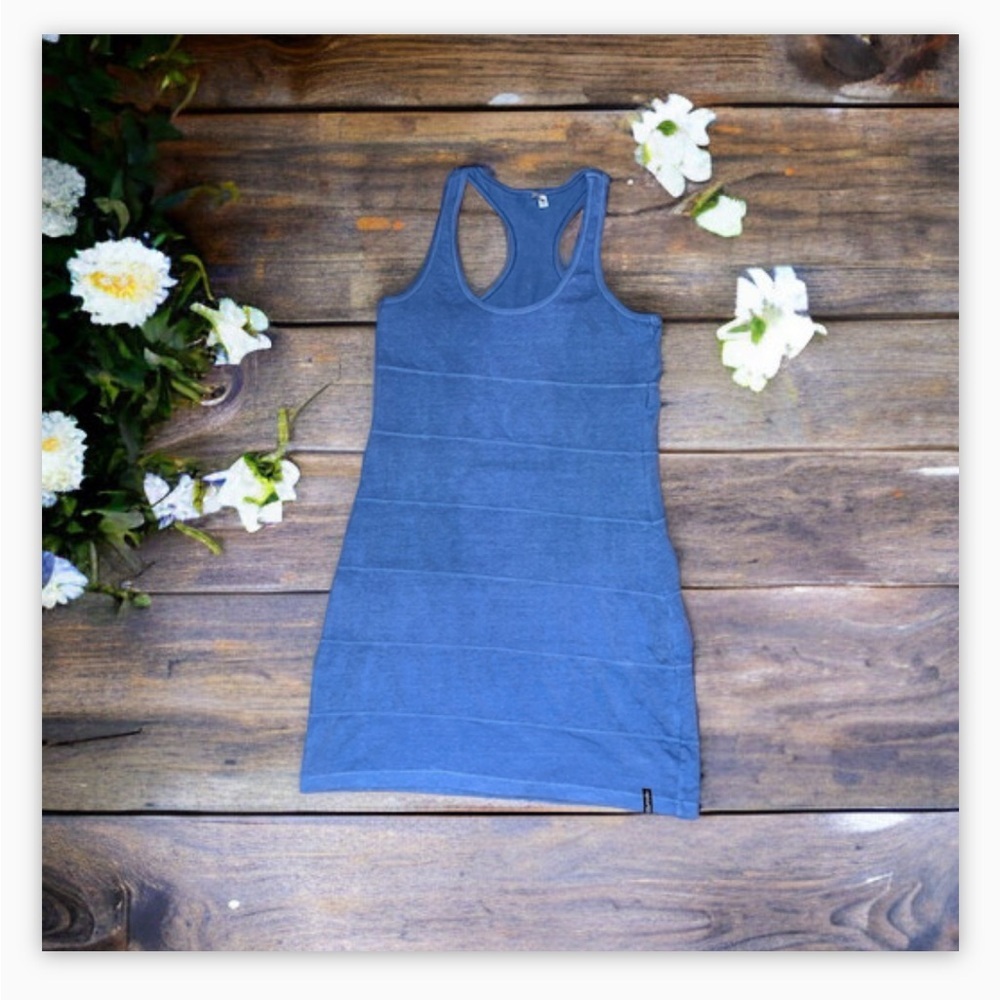 Cute Washed Blue Rip Curl Dress- -Logo at hem-Stripe detail-NWOT -SzLg 🍂